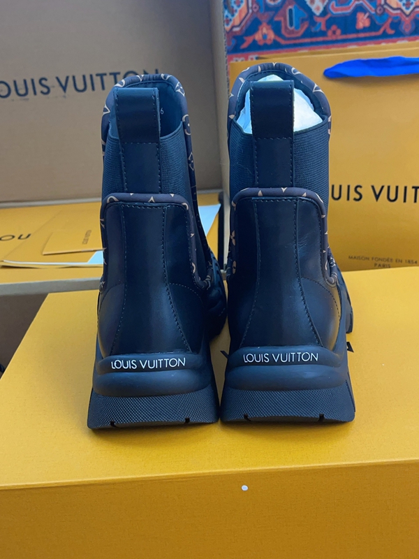 ルイヴィトン靴着用イメージ